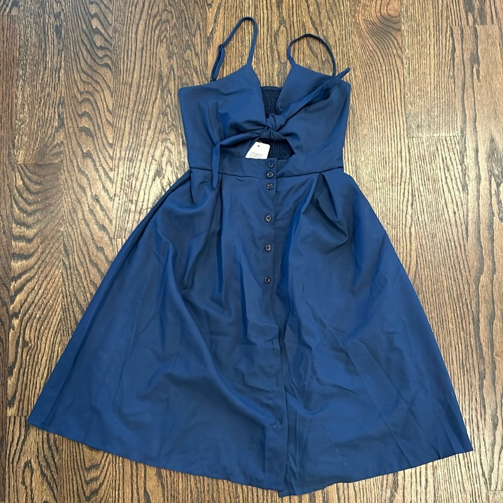 Navy tank top sundress with buttoned and tie front size medium, NWT